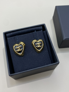 Chanel CC Heart Earring Black Gold