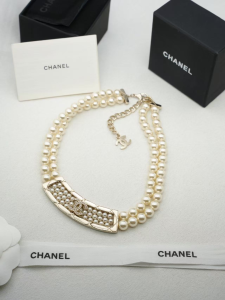 Chanel CC Logo Pearls Choker Necklaces