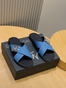 Dolce Gabbana DG Logo Salt Pepper Criss Cross Flat Sandals Blue Grained Leather Dolce Gabbana DG Logo Salt Pepper Criss Cross Flat Sandals Blue Grained Leather