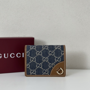 Gucci GG Emblem Small Wallet Denim Blue GG Monogra Fabric and Brown Leather Gucci GG Emblem Small Wallet Denim Blue GG Monogra Fabric and Brown Leather