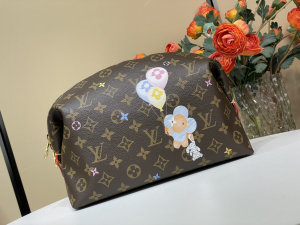 Louis Vuitton Cosmetic Pouch GM Clutch Bag Brown Monogram Canvas Louis Vuitton Cosmetic Pouch GM Clutch Bag Brown Monogram Canvas