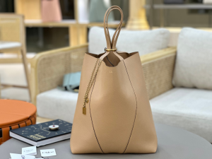 Chloe Large Spin Tote Bag Light Beige Grained Calfskin Leather Chloe Large Spin Tote Bag Light Beige Grained Calfskin Leather