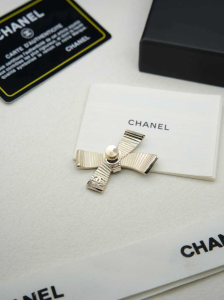Chanel Crystal Bow Brooch Black