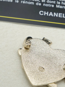 Chanel Gold Metal CC Heart Brooch