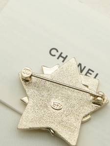 Chanel Gold Metal Stars Brooch