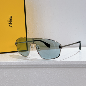 Fendi Sky Flat Top Shield Luxury Eyewear Sunglasses FE40129U Gray Fendi Sky Flat Top Shield Luxury Eyewear Sunglasses FE40129U Gray