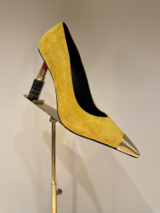 Balmain Lipstick Suede Leather and Brass Pumps Pink 100MM Balmain Lipstick Suede Leather and Brass Pumps Pink 100MM