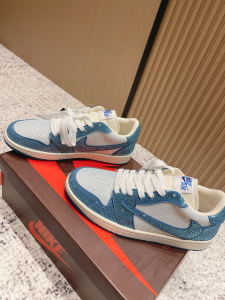 Nike Air Jordan 1 Retro Low OG Crystals and Leather Sneakers Light Blue Silver Nike Air Jordan 1 Retro Low OG Crystals and Leather Sneakers Light Blue Silver