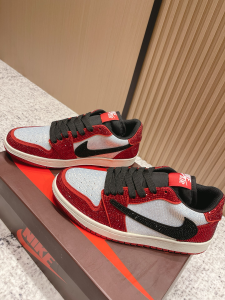 Nike Air Jordan 1 Retro Low OG Crystals and Leather Sneakers White Red Nike Air Jordan 1 Retro Low OG Crystals and Leather Sneakers White Red