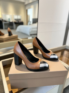 Burberry Check and Brown Calfskin Leather Pumps 95MM Burberry Check and Brown Calfskin Leather Pumps 95MM