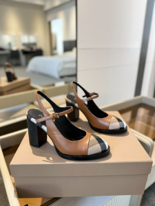 Burberry Check and Brown Calfskin Leather Slingback Pumps 95MM Burberry Check and Brown Calfskin Leather Slingback Pumps 95MM