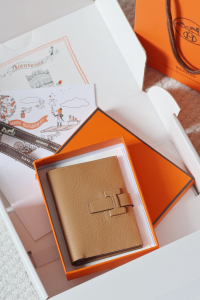 Hermes New H Passant Compact Wallet Beige Epsom Calfskin Leather Hermes New H Passant Compact Wallet Beige Epsom Calfskin Leather