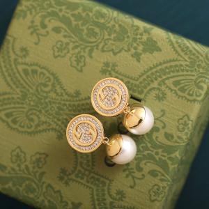 Gucci Blondie Crystal Pearl earrings