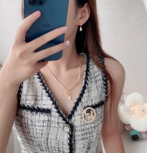 Gucci Blondie Interlocking G Brooch