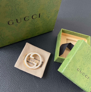 Gucci Blondie Interlocking G Brooch