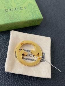Gucci Blondie Interlocking G Brooch
