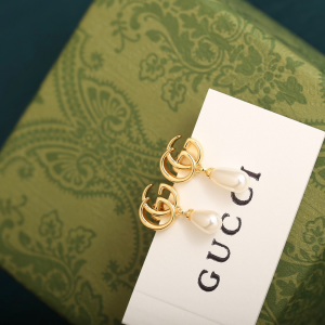 Gucci GG Marmont Pearl Drop earrings
