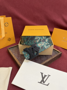 Louis Vuitton LV Flower Camoflage Reversible Belt Green 40MM Louis Vuitton LV Flower Camoflage Reversible Belt Green 40MM