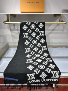 Louis Vuitton LV 3D Black Monogram Cashmere Wool Scarf Louis Vuitton LV 3D Black Monogram Cashmere Wool Scarf