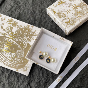 Dior Tribales Pearls Earrings