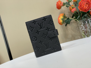 Louis Vuitton Small Ring Agenda Cover Black Monogram Leather Louis Vuitton Small Ring Agenda Cover Black Monogram Leather