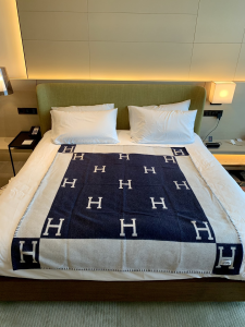 Hermes Avalon III Throw Blanket Blue White Jacquard Woven Merinos Wool and Cashmere Hermes Avalon III Throw Blanket Blue White Jacquard Woven Merinos Wool and Cashmere