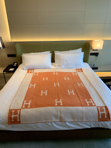 Hermes Avalon III Throw Blanket Orange Jacquard Woven Merinos Wool and Cashmere Hermes Avalon III Throw Blanket Orange Jacquard Woven Merinos Wool and Cashmere