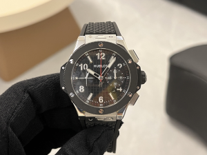 Hublot Big Bang Evolution Chronograph Black Arabic Dial and Rubber Strap Automatic Watch Hublot Big Bang Evolution Chronograph Black Arabic Dial and Rubber Strap Automatic Watch