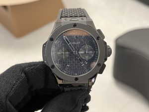 Hublot Big Bang Evolution Chronograph Black Arabic Dial and Rubber Strap Automatic Watch Hublot Big Bang Evolution Chronograph Black Arabic Dial and Rubber Strap Automatic Watch
