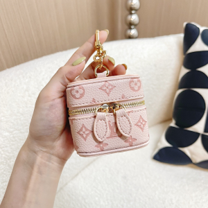 Charms Louis Vuitton Vanity Pink Monogram Leather Bag Charm and Keychain Charms Louis Vuitton Vanity Pink Monogram Leather Bag Charm and Keychain