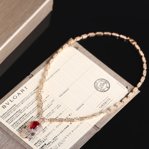 Bvlgari Bulgari Serpenti Rose Gold Pendant Necklaces with Emerald Eyes Bvlgari Bulgari Serpenti Rose Gold Pendant Necklaces with Emerald Eyes