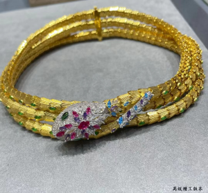 Bvlgari Bulgari Vipper Gold Snake Choker Necklaces Bvlgari Bulgari Vipper Gold Snake Choker Necklaces