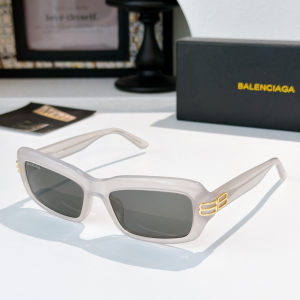Balenciaga BB Hourglass Luxury Eyewear Sunglasses BB0432S White Balenciaga BB Hourglass Luxury Eyewear Sunglasses BB0432S White