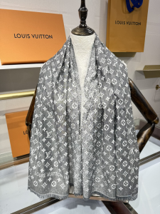 Louis Vuitton LV Denim Gray Gradient Monogram Scarf Louis Vuitton LV Denim Gray Gradient Monogram Scarf