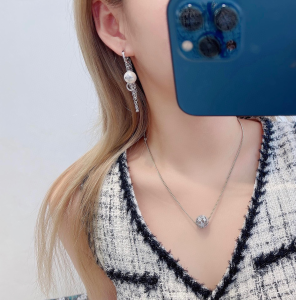 Louis Vuitton LV Mix Chains Earrings