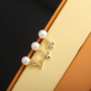 Louis Vuitton LV Pearl River Earrings
