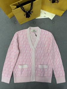 Fendi Vneckline Pink Wool Cashmere Cardigan Fendi Vneckline Pink Wool Cashmere Cardigan