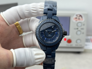 Chanel Stainless Steel Ceramic Diamond J12 Automatic Watch Navy Blue 33MM Chanel Stainless Steel Ceramic Diamond J12 Automatic Watch Navy Blue 33MM