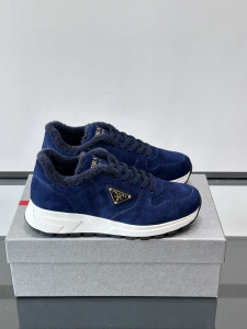 Prada 01 Navy Blue Suede Leather Sneakers with Shearling Prada 01 Navy Blue Suede Leather Sneakers with Shearling
