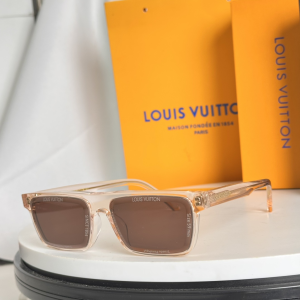 Louis Vuitton LV Super Vision Daily Low Square Luxury Eyewear Sunglasses Z2902U Beige Louis Vuitton LV Super Vision Daily Low Square Luxury Eyewear Sunglasses Z2902U Beige