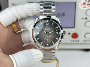 Omega Seamaster Railmaster Automatic Gray Dial White Gold Watch 38MM Omega Seamaster Railmaster Automatic Gray Dial White Gold Watch 38MM