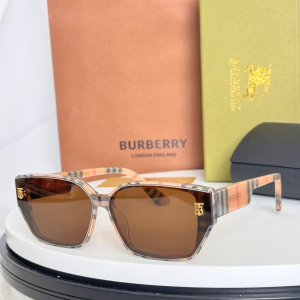 Burberry Check Square Luxury Eyewear Sunglasses BE2396 Beige Burberry Check Square Luxury Eyewear Sunglasses BE2396 Beige