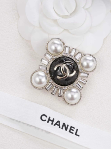 Chanel CC Pearl Brooch