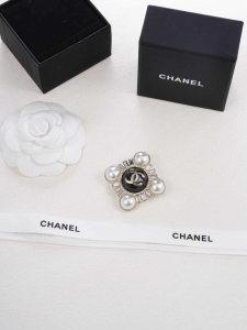 Chanel CC Pearl Brooch