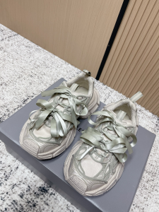 Balenciaga 3XL Bows and Lace Sneaker Green Balenciaga 3XL Bows and Lace Sneaker Green
