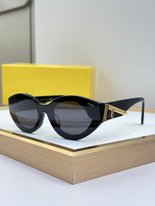 Fendi First Cat Eye Luxury Eyewear Sunglasses F0L127V Black Fendi First Cat Eye Luxury Eyewear Sunglasses F0L127V Black