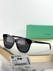 Tiffany Square Luxury Eyewear Sunglasses TF4241D Black Tiffany Square Luxury Eyewear Sunglasses TF4241D Black