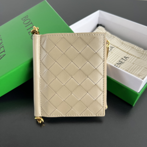 Bottega Veneta Solstice Small Bi Fold Wallet Beige Woven Intrecciato Calf Leather Bottega Veneta Solstice Small Bi Fold Wallet Beige Woven Intrecciato Calf Leather