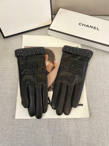 Chanel Coco CC Logo Black Leather Gloves