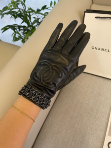 Chanel Coco CC Logo Black Leather Gloves